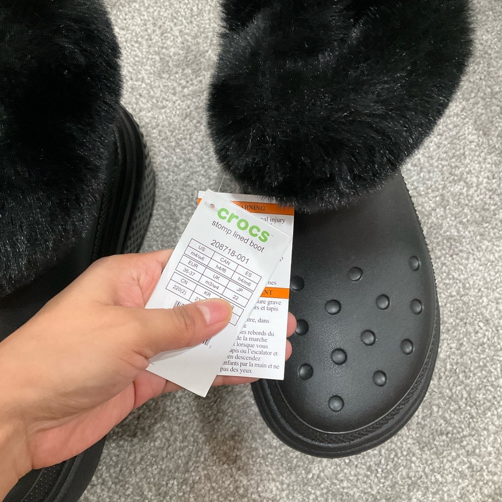 COPY - Crocs - Picture 2 of 2